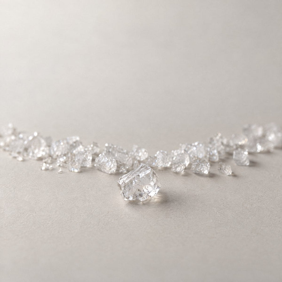 Cristaux de xylitol en petit tas.
